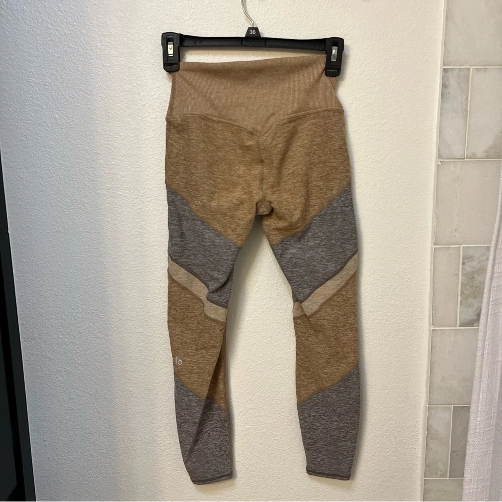 Alo Yoga 7/8 High-Waist Alosoft Sheila Legging - Picture 6 of 9